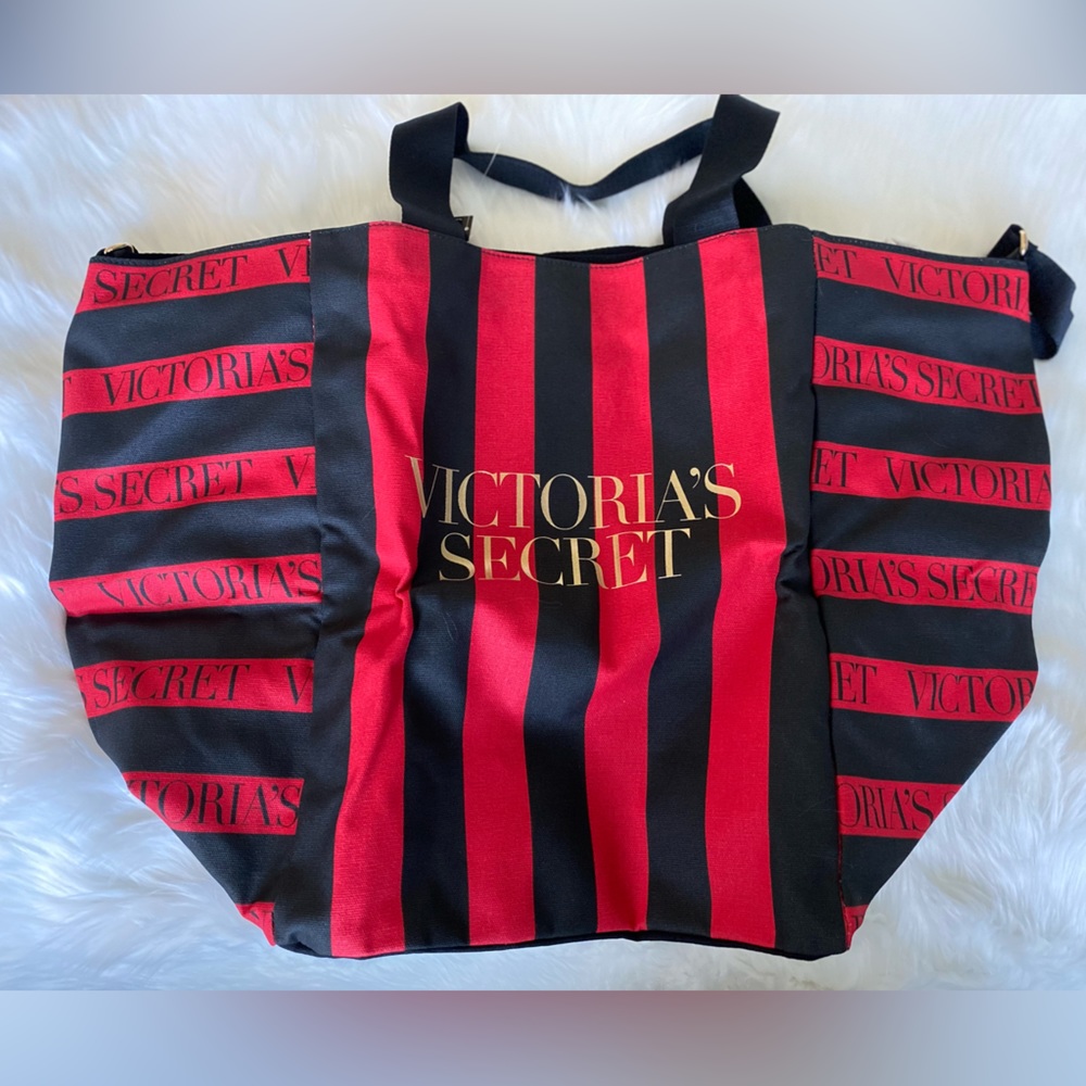 Victoria’s Secret oversized bag New with tag